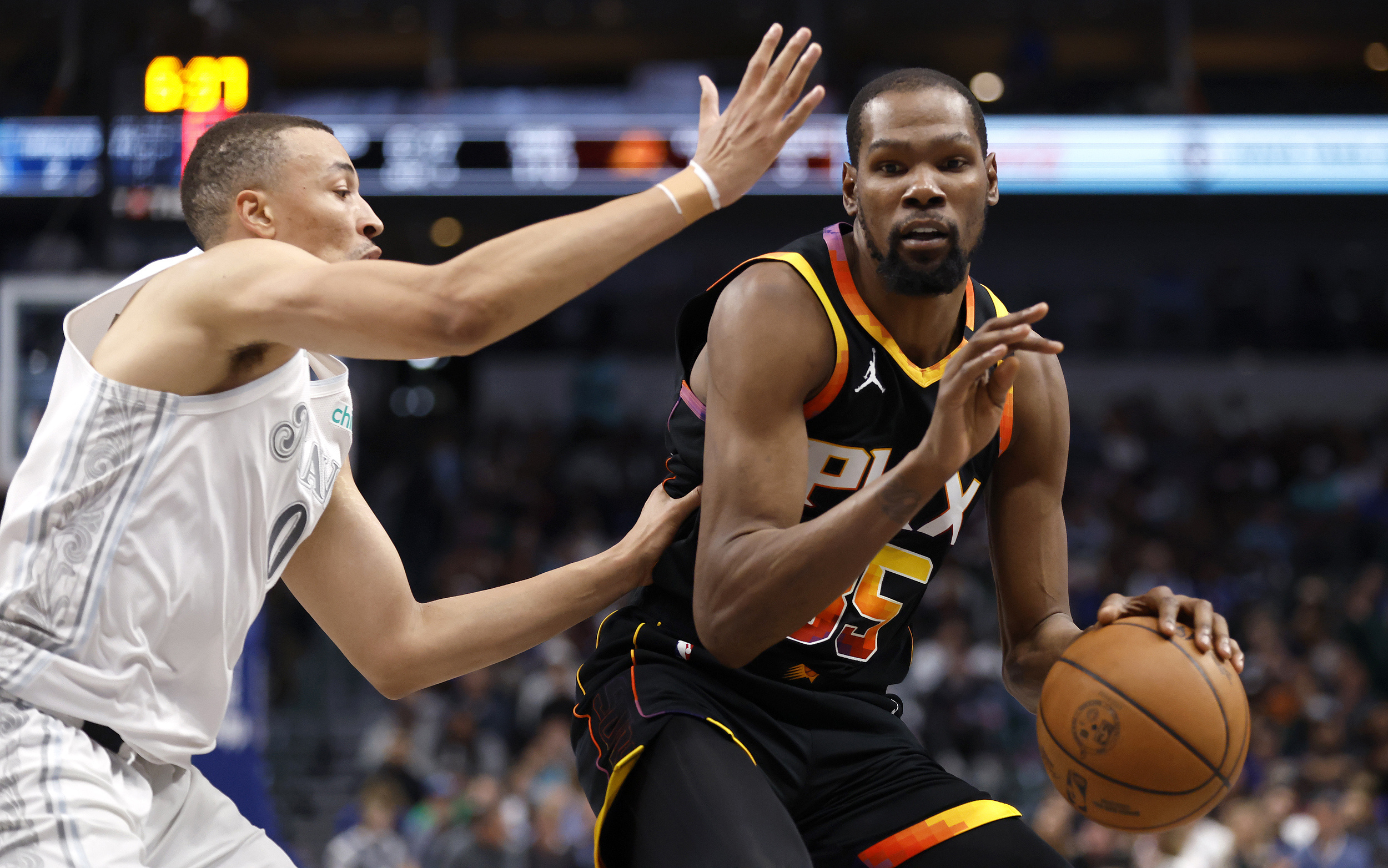 开云APP下载-包含菲尼克斯太阳发布备战花絮，加时末段防线松动，NBA总决赛任务艰巨，训练强度明显提升的词条